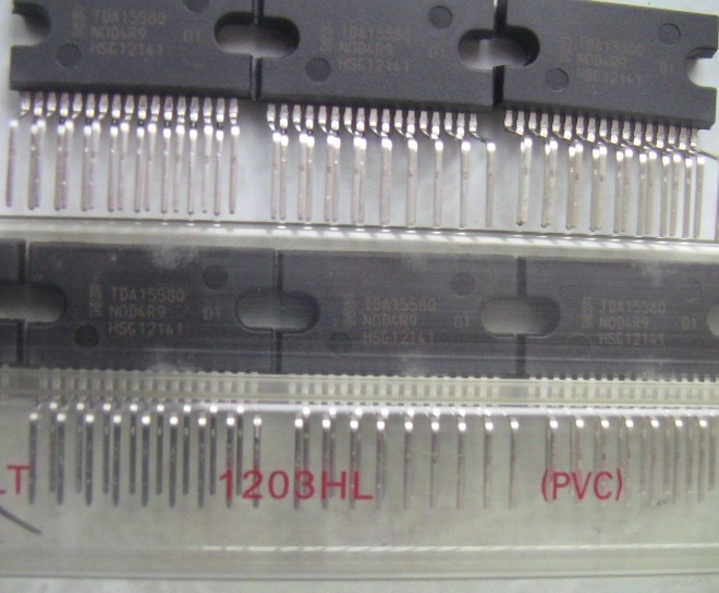 TDA1558Q     . 