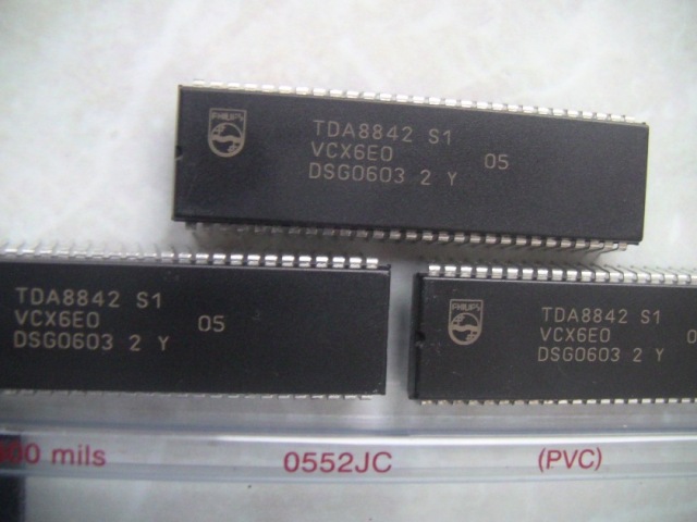 TDA8842  (/N2/S1)   . 